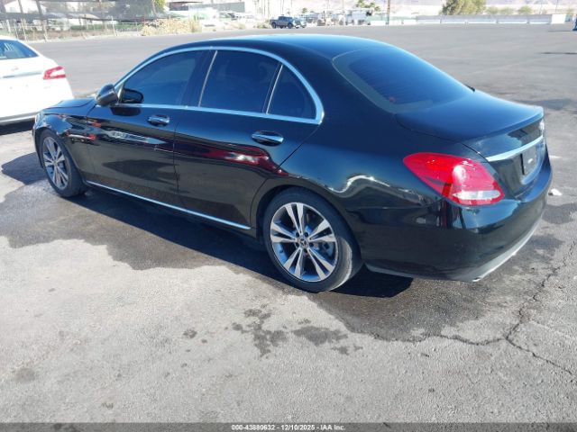 2018 MERCEDES-BENZ C 300 55SWF4JB4JU264095 Photo 2