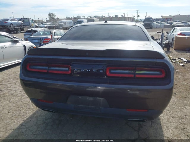 Dodge Challenger Sxt 2018 2C3CDZAG5JH262924 Image 16