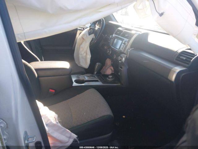 2016 TOYOTA 4RUNNER JTEBU5JR6G5288235 Photo 4