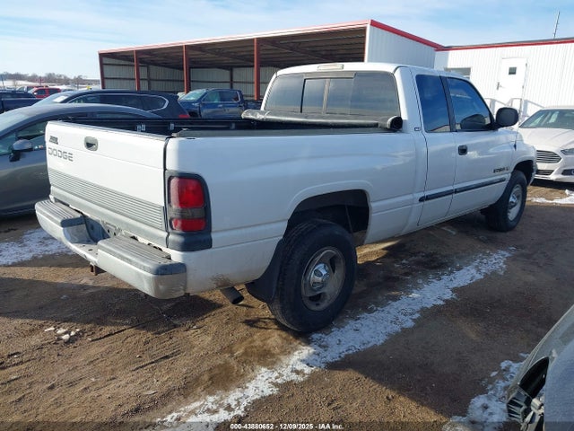 2000 DODGE RAM 1500 3B7HC13Z5YM214355 Photo 3