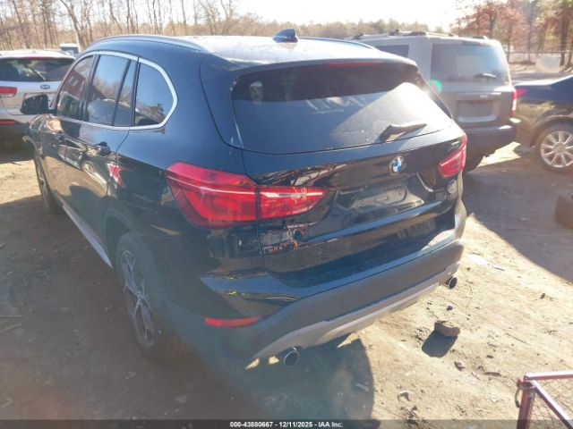 2017 BMW X1 WBXHT3Z33H4A53536 Photo 2