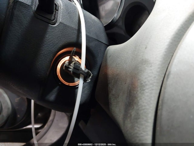 2011 MITSUBISHI ECLIPSE 4A31K5DF6BE015390 Photo 10