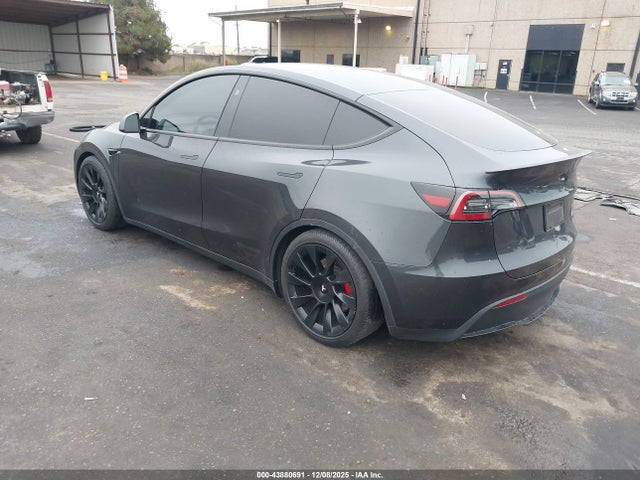 2024 TESLA MODEL Y 7SAYGDEEXRF004603 Photo 2
