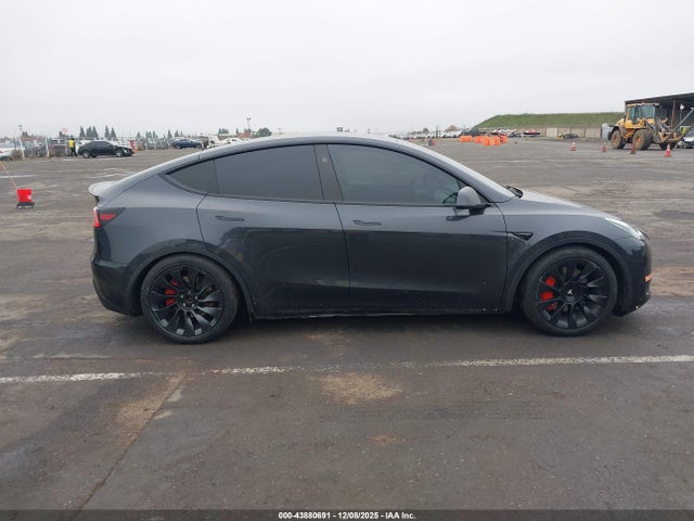 2024 TESLA MODEL Y 7SAYGDEEXRF004603 Photo 5