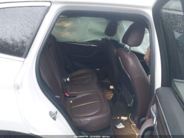 2016 BMW X1 WBXHT3C36G5E55276 Photo 7