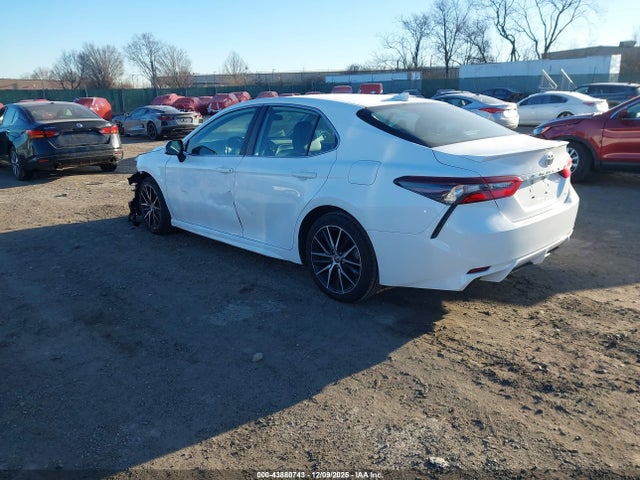 Toyota CAMRY SE 2021 4T1G11AK2MU552532 Image 3
