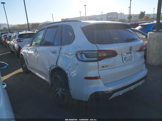 2020 BMW X5 5UXCR4C05LLW63894 Photo 2