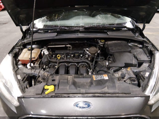 1FADP3K22GL227458 Ford FOCUS SE