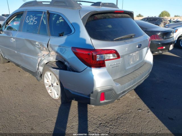 2018 SUBARU OUTBACK 4S4BSAHC8J3219811 Photo 2