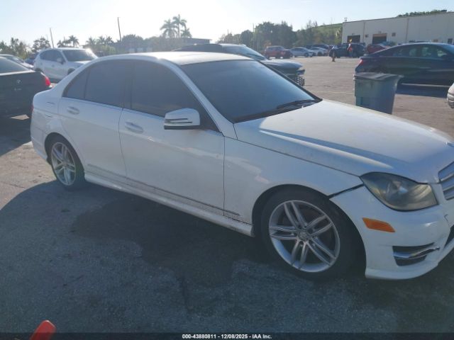 2013 MERCEDES-BENZ C 250 WDDGF4HB7DR257514 Photo 5