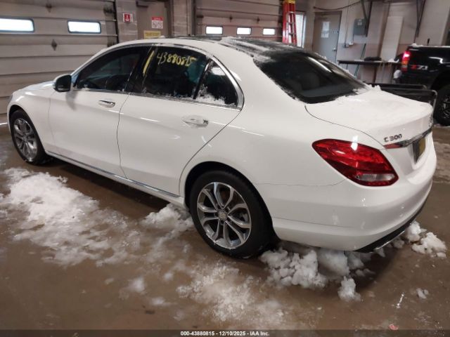 2017 MERCEDES-BENZ C 300 55SWF4KB2HU206043 Photo 2