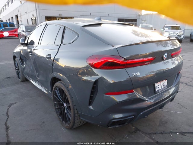 2022 BMW X6 5UXCY8C00N9M71020 Photo 2