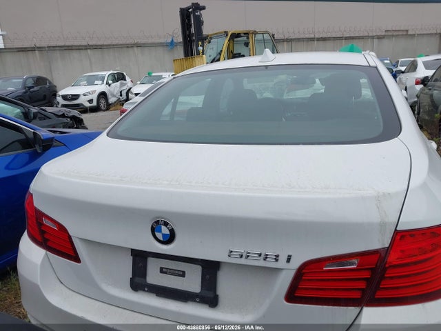43880856 :رقم المزاد ، WBA5A5C52GG352633 vin ، 2016 Bmw 528i مزاد بيع