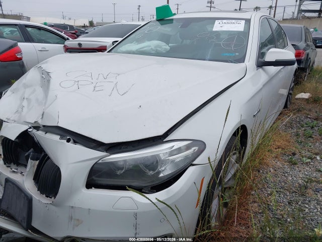 43880856 :رقم المزاد ، WBA5A5C52GG352633 vin ، 2016 Bmw 528i مزاد بيع
