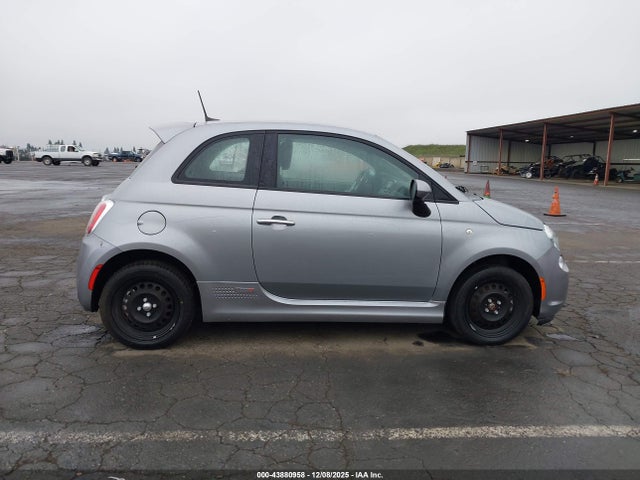 3C3CFFGE2HT586106 Fiat 500