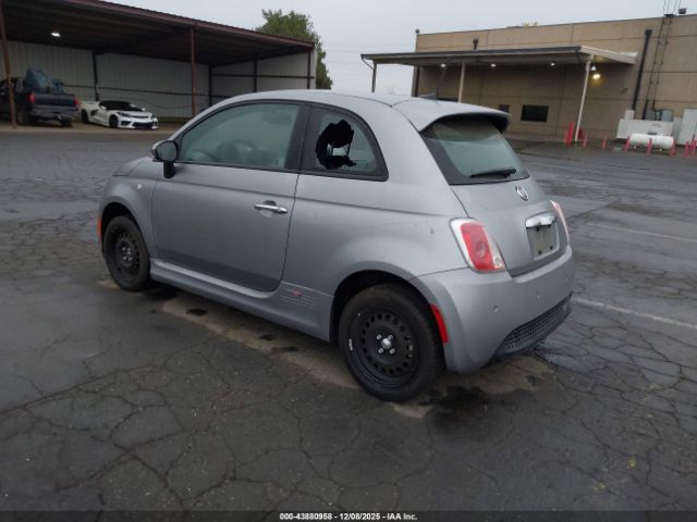 2017 FIAT 500E 3C3CFFGE2HT586106 Photo 2