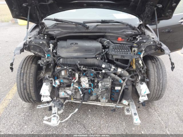 2022 MINI CLUBMAN WMWXJ1C09N2R12292 Photo 9