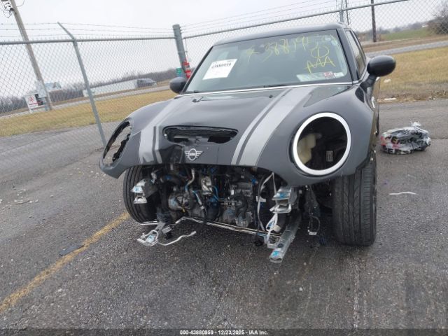 2022 MINI CLUBMAN WMWXJ1C09N2R12292 Photo 5