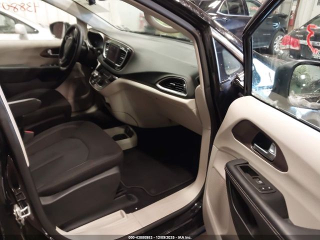 2024 CHRYSLER VOYAGER 2C4RC1CG8RR133220 Photo 4