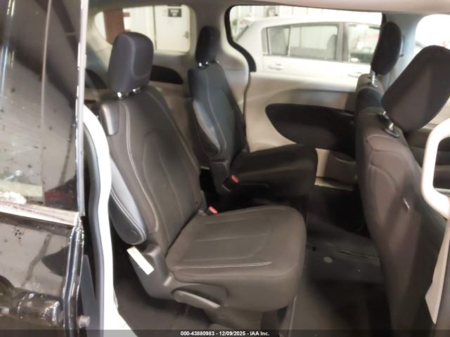 2024 CHRYSLER VOYAGER 2C4RC1CG8RR133220 Photo 7