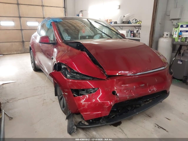 2026 TESLA MODEL Y 7SAYGDEE7TA390403 Photo 0