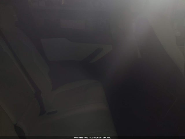 2026 TESLA MODEL Y 7SAYGDEE7TA390403 Photo 7