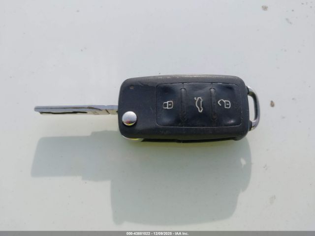 2013 VOLKSWAGEN BEETLE 3VW4A7AT8DM655393 Photo 10