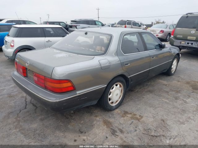 1993 LEXUS LS JT8UF11E3P0164447 Photo 3