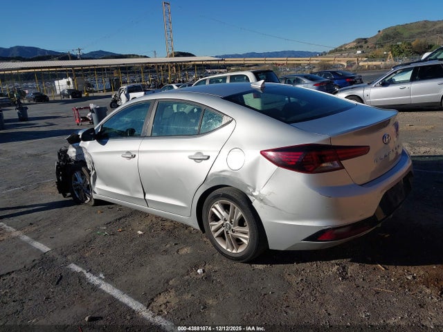 5NPD84LFXKH476490 Hyundai ELANTRA SEL