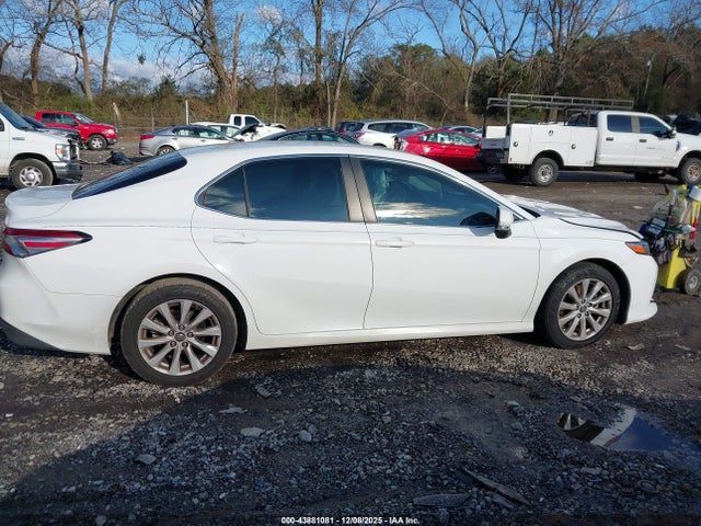 4T1B11HK5JU080886 Toyota CAMRY LE