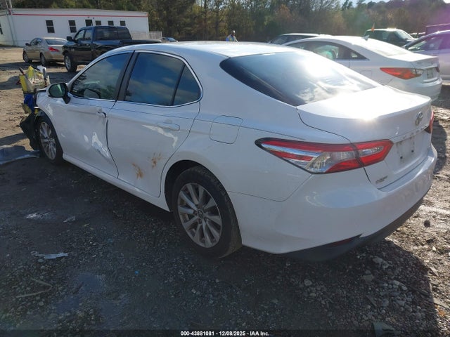 4T1B11HK5JU080886 Toyota CAMRY LE