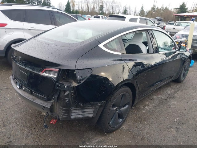 2018 TESLA MODEL 3 5YJ3E1EA2JF166402 Photo 3