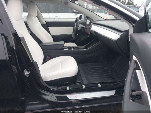 2018 TESLA MODEL 3 5YJ3E1EA2JF166402 Photo 4
