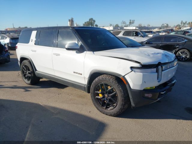 2023 RIVIAN R1S 7PDSGABA6PN017536