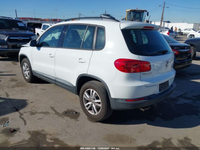 2015 VOLKSWAGEN TIGUAN WVGAV7AX9FW614377 Photo 2