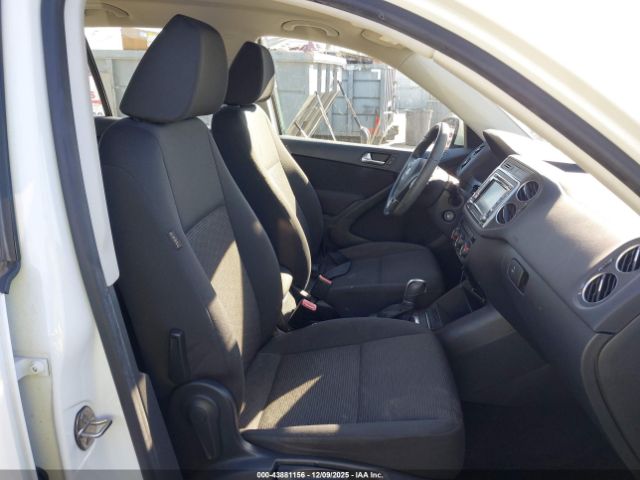 2015 VOLKSWAGEN TIGUAN WVGAV7AX9FW614377 Photo 4