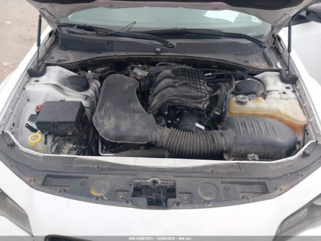 2019 CHRYSLER 300 2C3CCAAG1KH746059 Photo 9