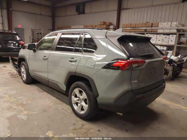 2019 TOYOTA RAV4 JTMP1RFV8KD501104 Photo 2