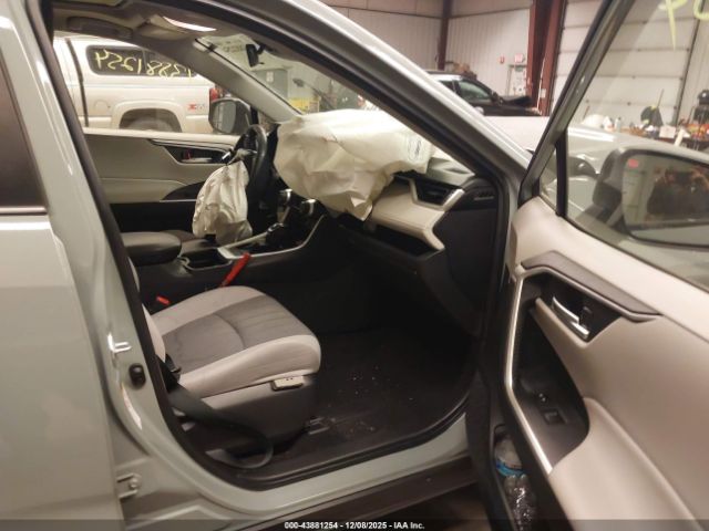 2019 TOYOTA RAV4 JTMP1RFV8KD501104 Photo 4