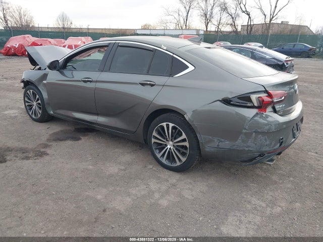 W04GP6SX9J1121333 Buick Regal Sportback Essence