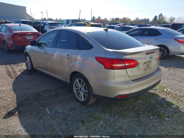 43881325 :رقم المزاد ، 1FADP3F23HL231790 vin ، 2017 Ford Focus Se مزاد بيع