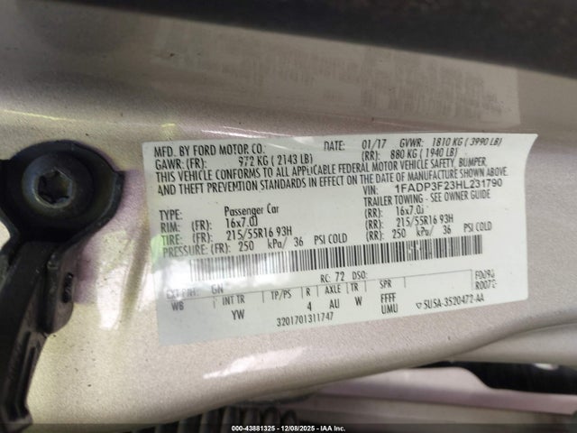 43881325 :رقم المزاد ، 1FADP3F23HL231790 vin ، 2017 Ford Focus Se مزاد بيع