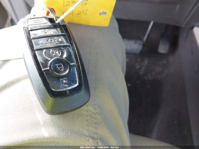 2021 LINCOLN NAUTILUS 2LMPJ6K9XMBL01227 Photo 10