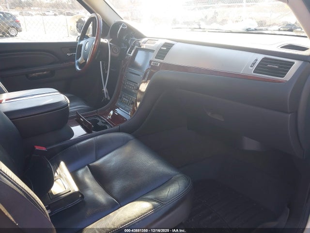 2010 CADILLAC ESCALADE 1GYUKCEF7AR279741 Photo 4