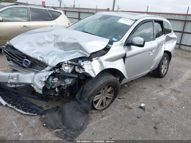 2017 VOLVO XC60 YV440MDUXH2016693 Photo 1