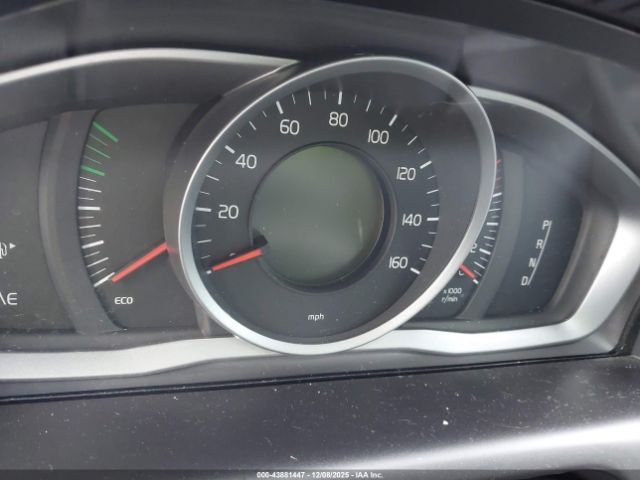2017 VOLVO XC60 YV440MDUXH2016693 Photo 6
