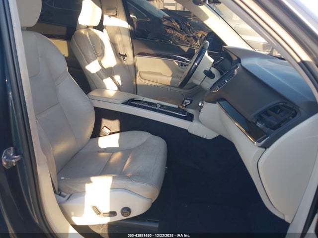 2019 VOLVO XC90 YV4102CK0K1449332 Photo 4
