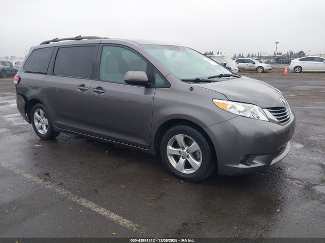 Toyota Sienna Le V6 8 Passenger 2014 5TDKK3DC6ES445422 zdjęcie główne