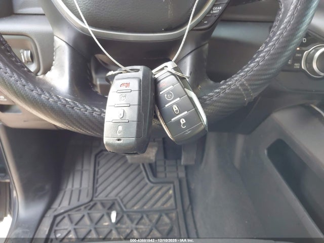 2020 RAM 1500 1C6SRFBT3LN281136 Photo 10