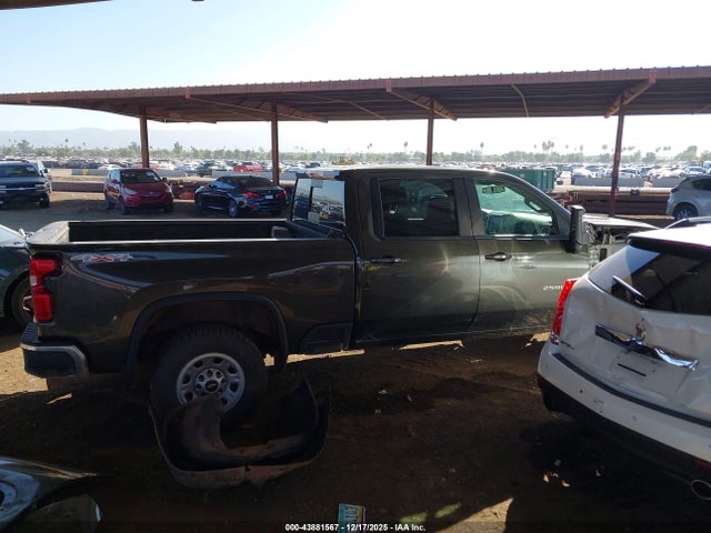 2GC4YNEY2P1711266 Chevrolet Silverado 2500hd 4wd Standard Bed Lt